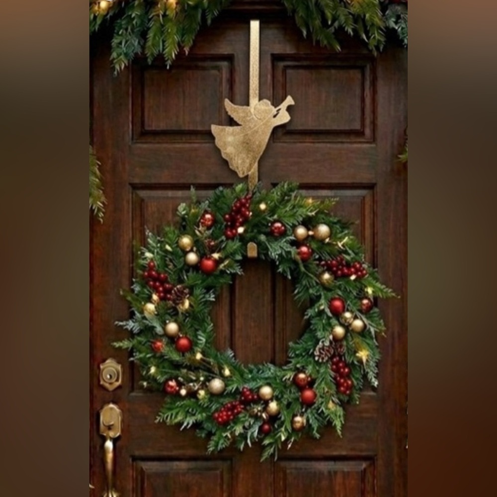 UNBRANDED |  Holiday Wreath Holder
